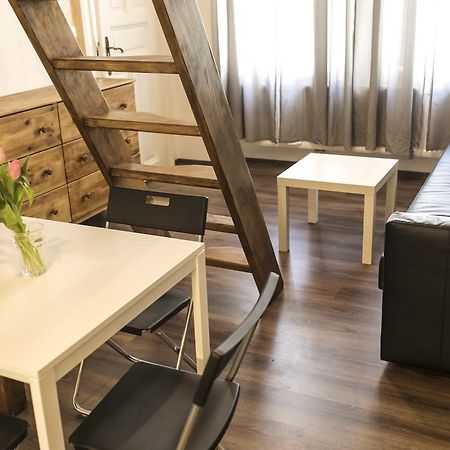 Freedom Rooms & Apartments プラハ エクステリア 写真