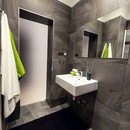 Freedom Rooms & Apartments プラハ エクステリア 写真