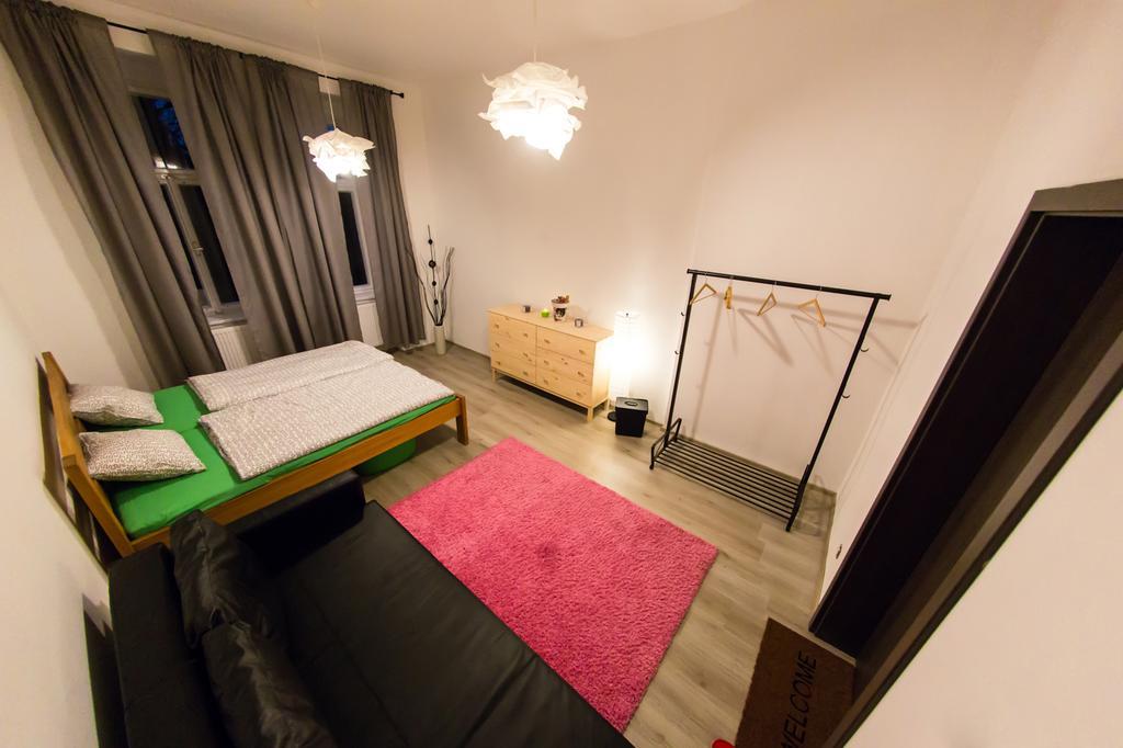 Freedom Rooms & Apartments プラハ エクステリア 写真