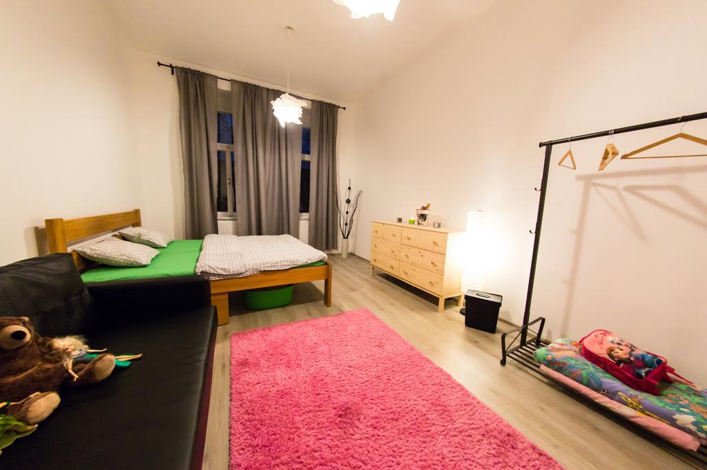 Freedom Rooms & Apartments プラハ エクステリア 写真