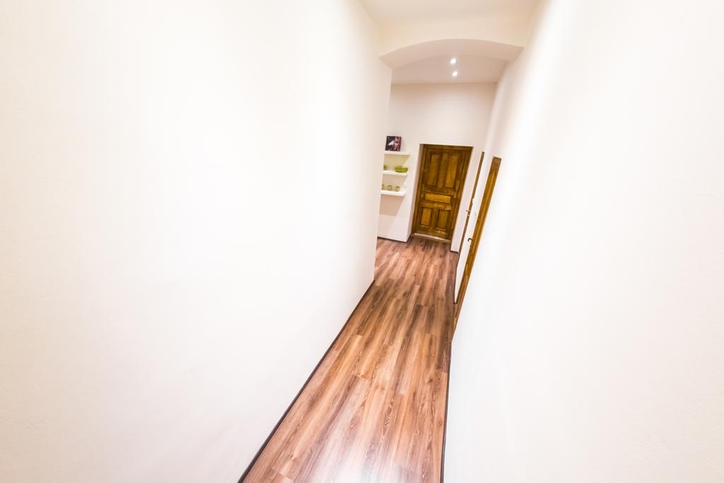 Freedom Rooms & Apartments プラハ エクステリア 写真