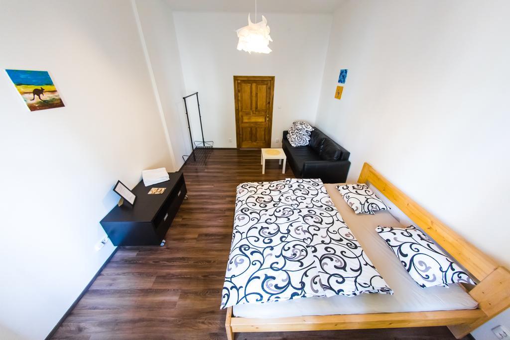 Freedom Rooms & Apartments プラハ エクステリア 写真