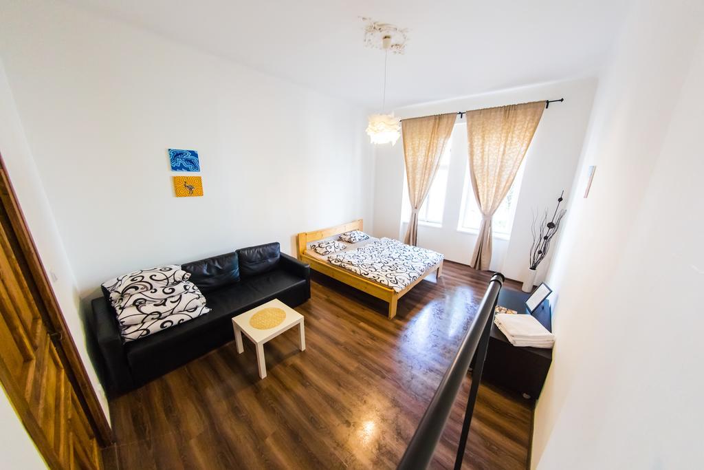 Freedom Rooms & Apartments プラハ エクステリア 写真