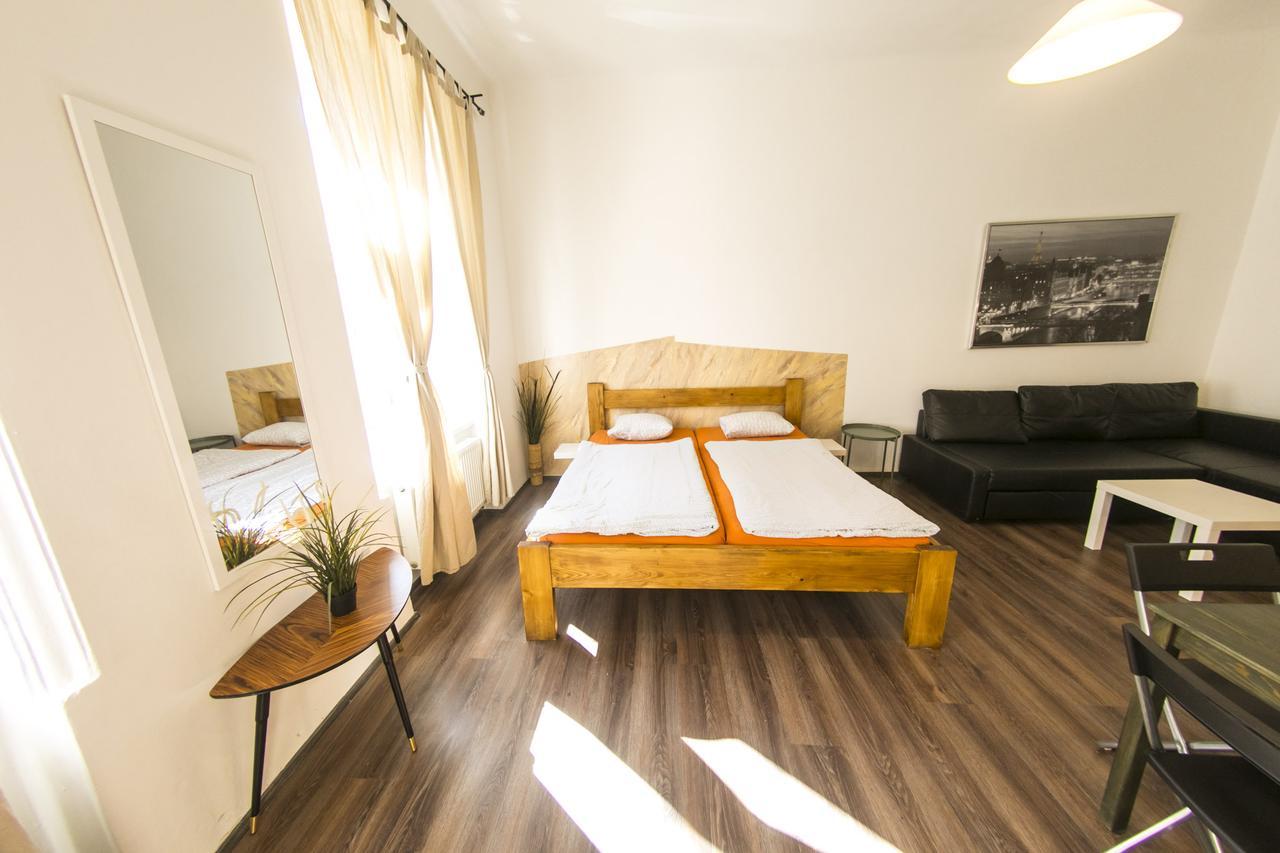 Freedom Rooms & Apartments プラハ エクステリア 写真