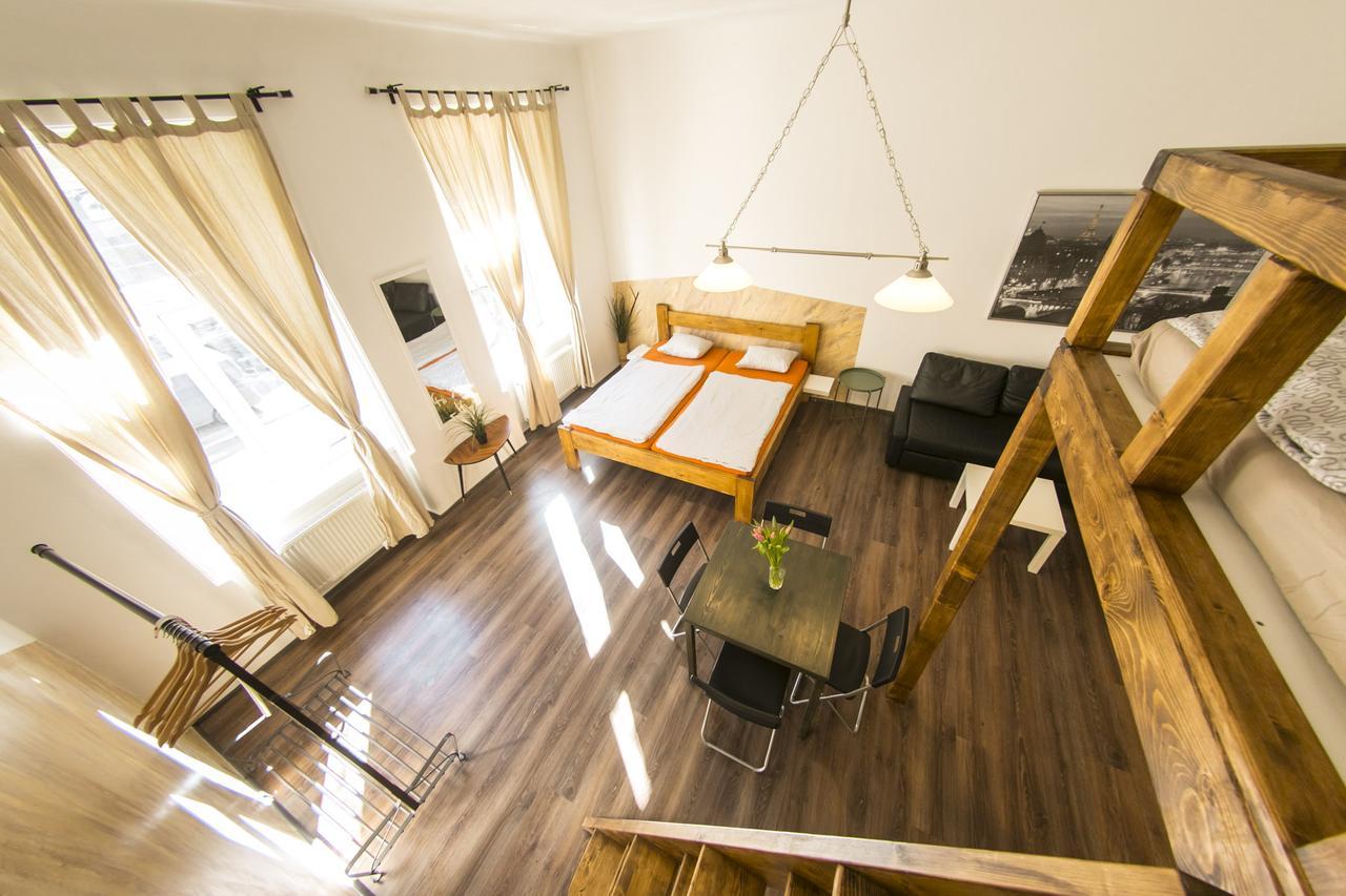 Freedom Rooms & Apartments プラハ エクステリア 写真