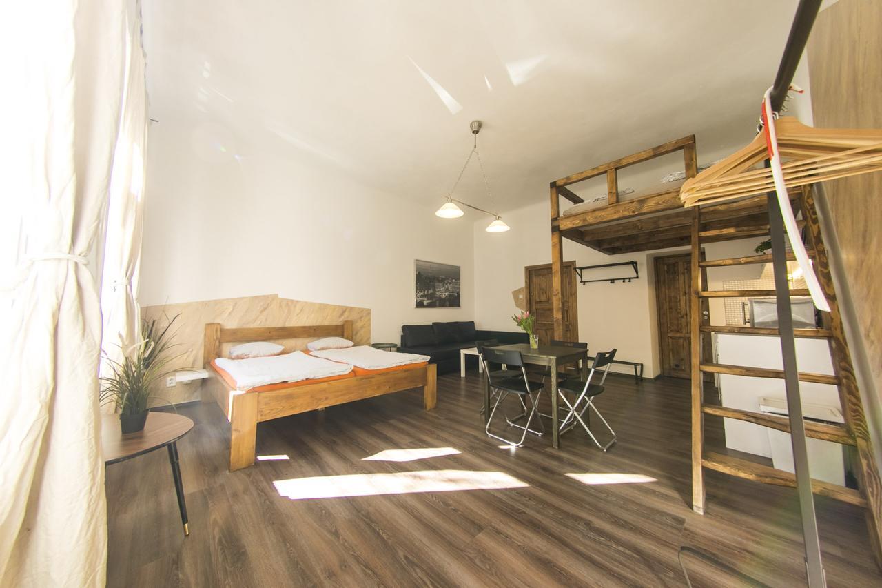 Freedom Rooms & Apartments プラハ エクステリア 写真