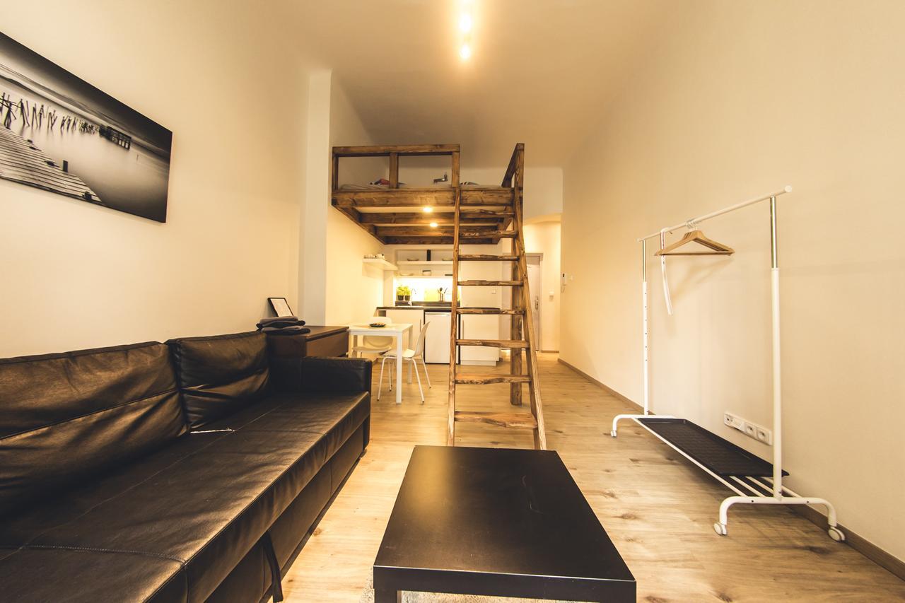 Freedom Rooms & Apartments プラハ 部屋 写真